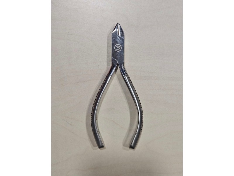 ΠΕΝΣΑ ΤΡΙΩΝ ΣΗΜΕΙΩΝ